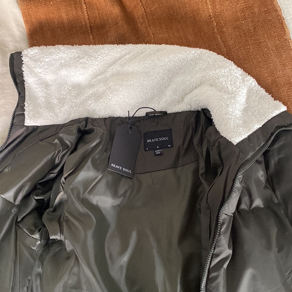 NWT ASOS Puffer - Picture 8 of 8